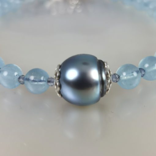Tahiti natural blu colour pearl