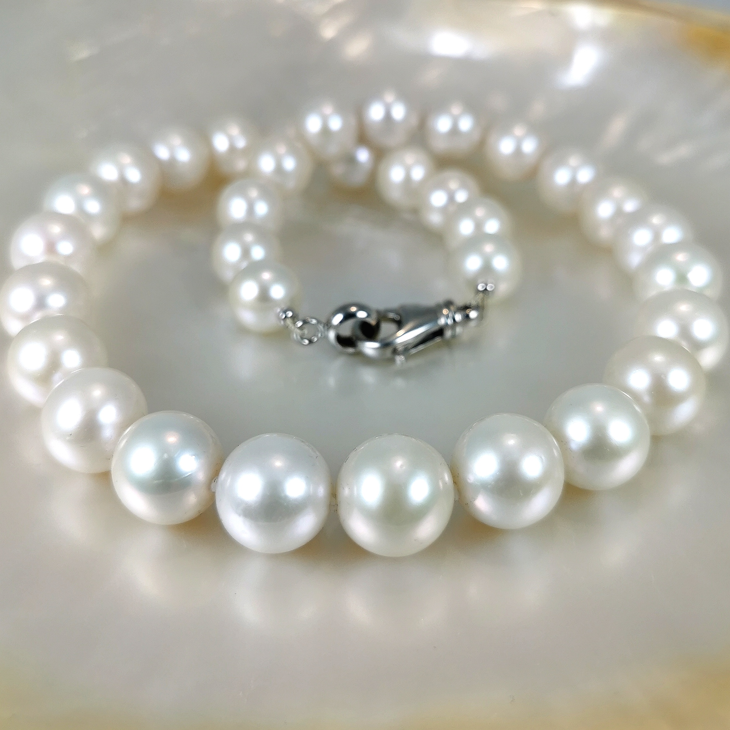 Perles de culture eau douce RD 11.8×14.1 mm collier – Ag925